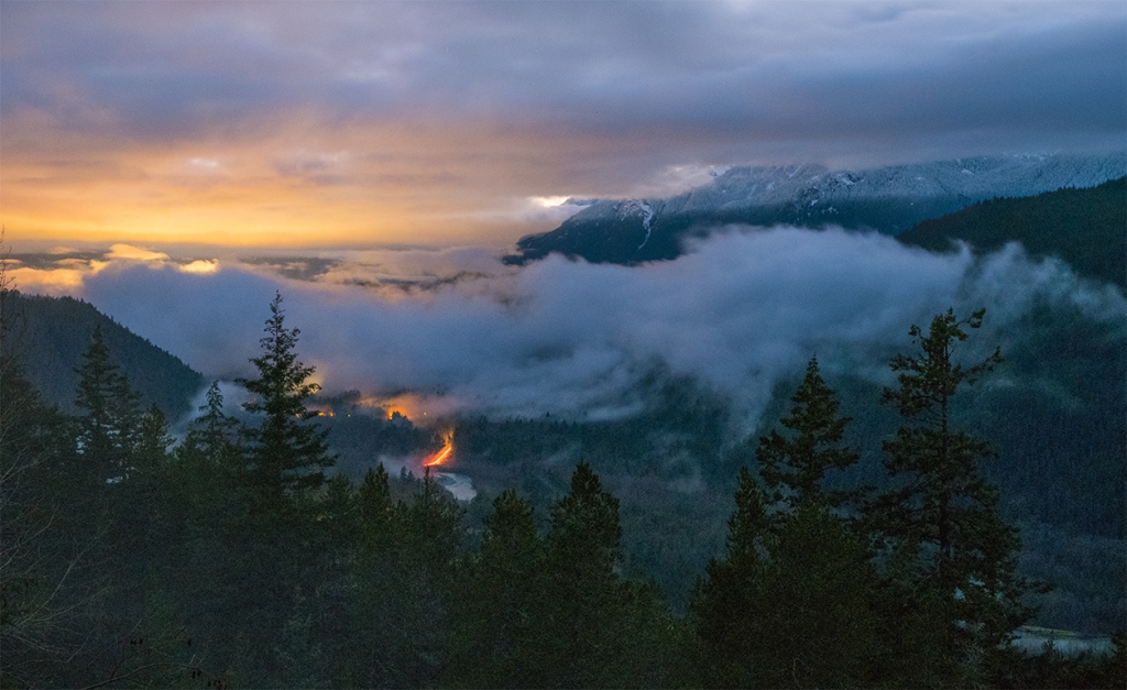 Between the Clouds, Cheakamus River Valley, Tantalus Lookout, Sea to Sky Highway, Near Squamish, British Columbia, Canada