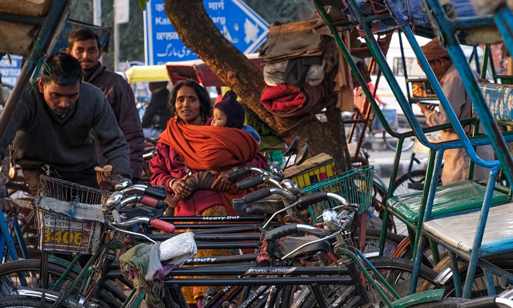 Arranging for a Bicycle Rickshaw, New Delhi, India