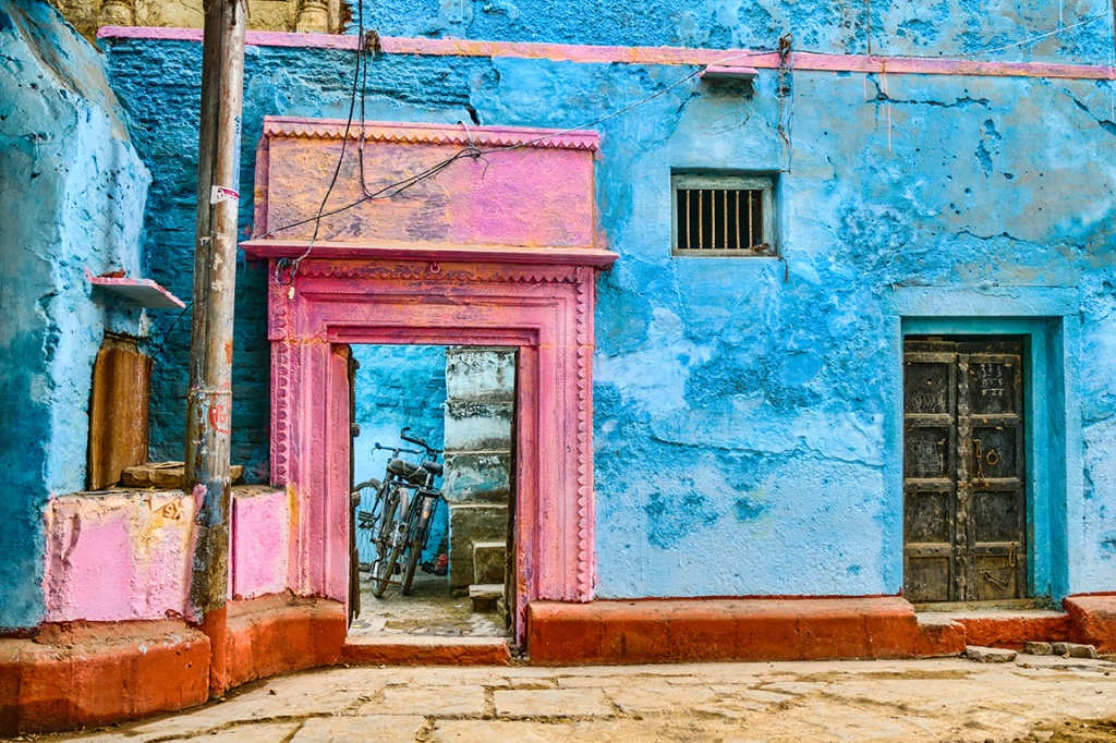 Vacant yet Vibrant, Alley in Kashi (Old Varanasi), Uttar Pradesh, India