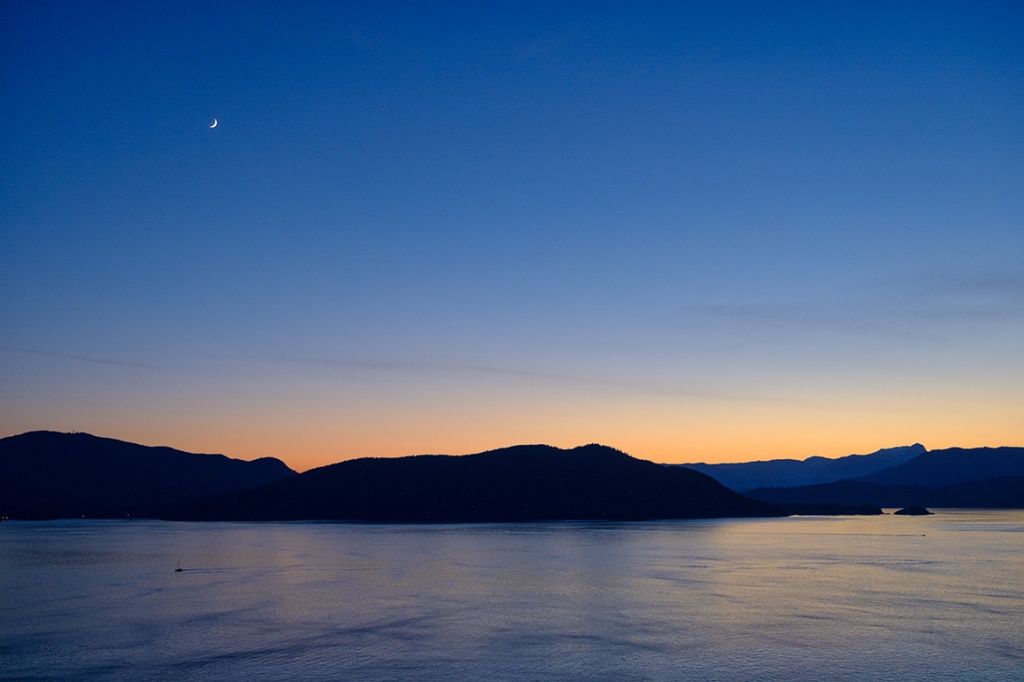 Transient Magic, Howe Sound Sunset, Bowen Island viewed from Horseshoe Bay, Sea to Sky Highway, British Columbia, Canada