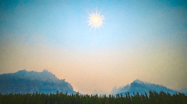 Sun and Smoke, Saskatchewan Crossing, Icefields Parkway, Banff National Park, Alberta, Canada