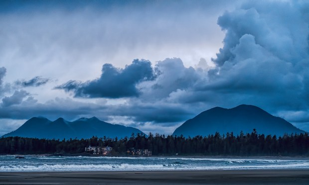 Dusk Falls, Chesterman Beach, Tofino, Vancouver Island, British Columbia, Canada