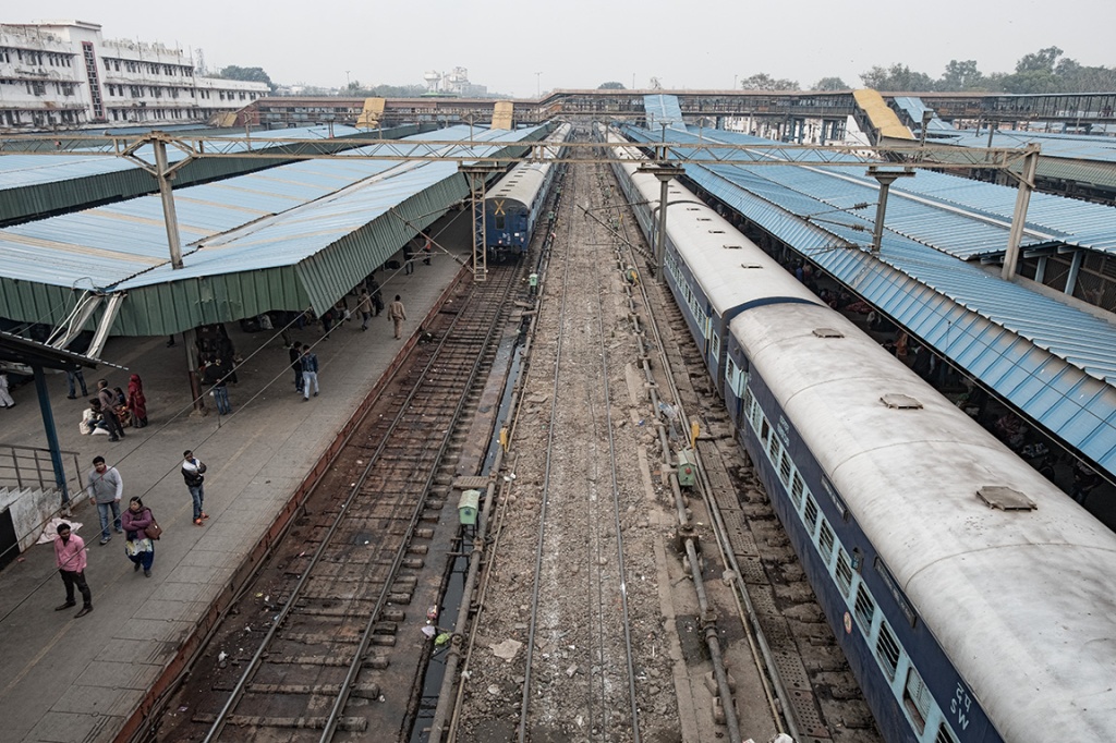 Dull greys, New Delhi Rail Station, New Delhi, India