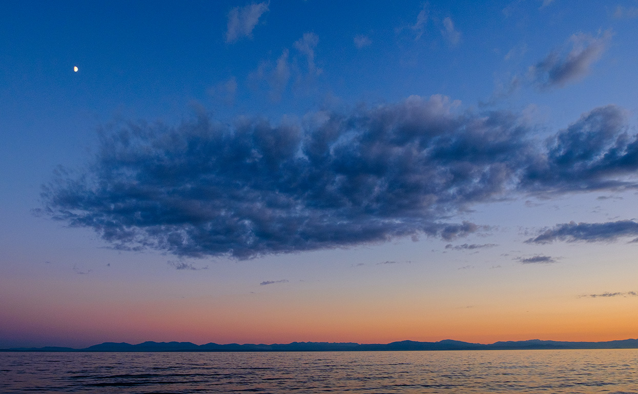 Little Black Cloud, Gibson's, Sunshine Coast, Strait of Georgia, British Columbia, Canada