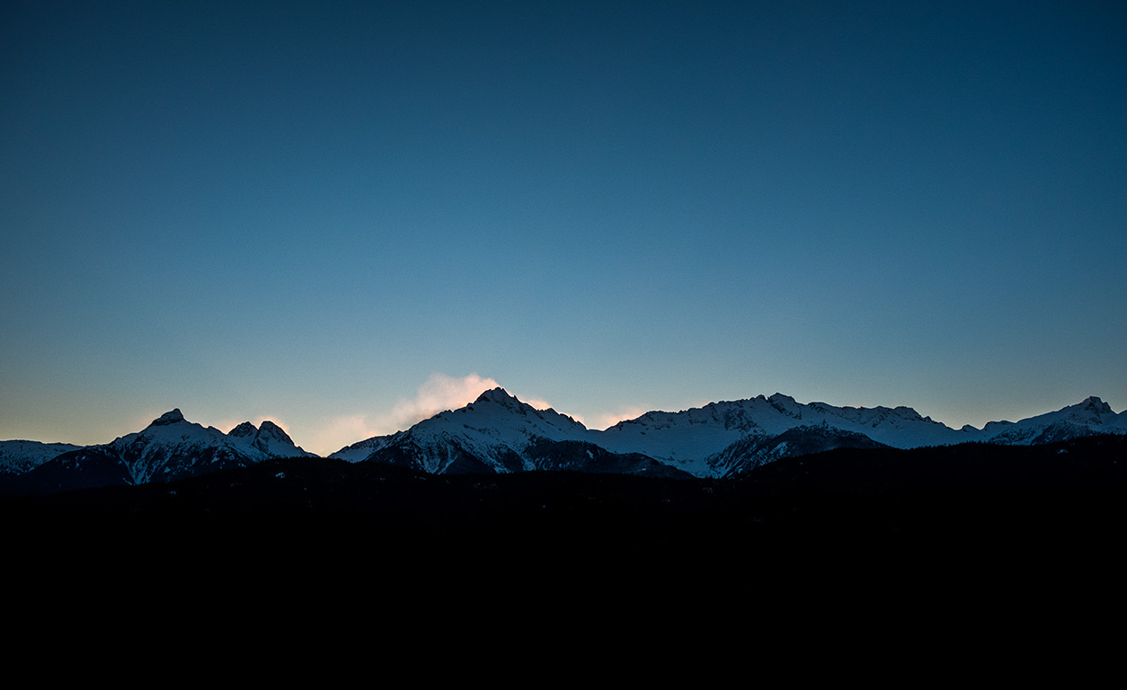Plume, Tatntalus Mountain Range, Sea to Sky Highway, British Columbia, Canada