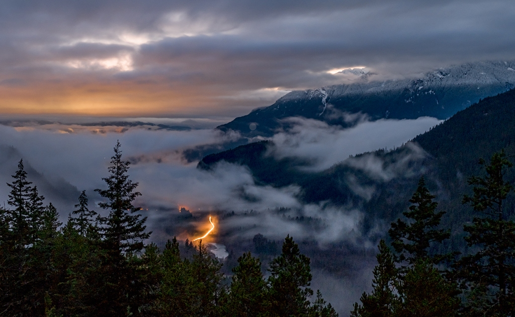 Valley Glow, Squamish River Valley, Tantalus Lookout, Sea to Sky Highway, British Columbia, Canada