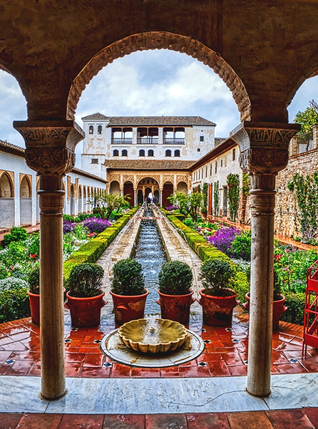 Raindrops on Fountains, Garden in the Palacios Generalife, Alhambra, Granada, Spain