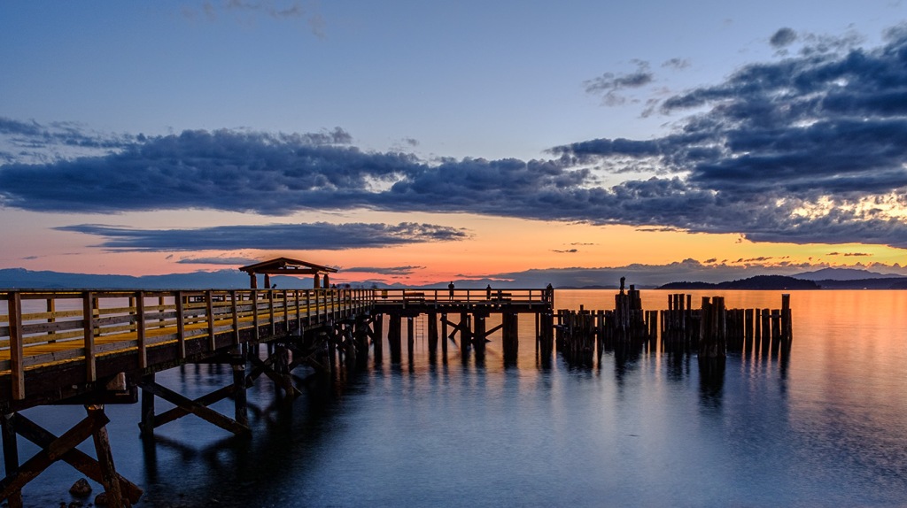 Sunset, Davis Bay Pier, Sechelt, Sunshine Coast, British Columbia, Canada
