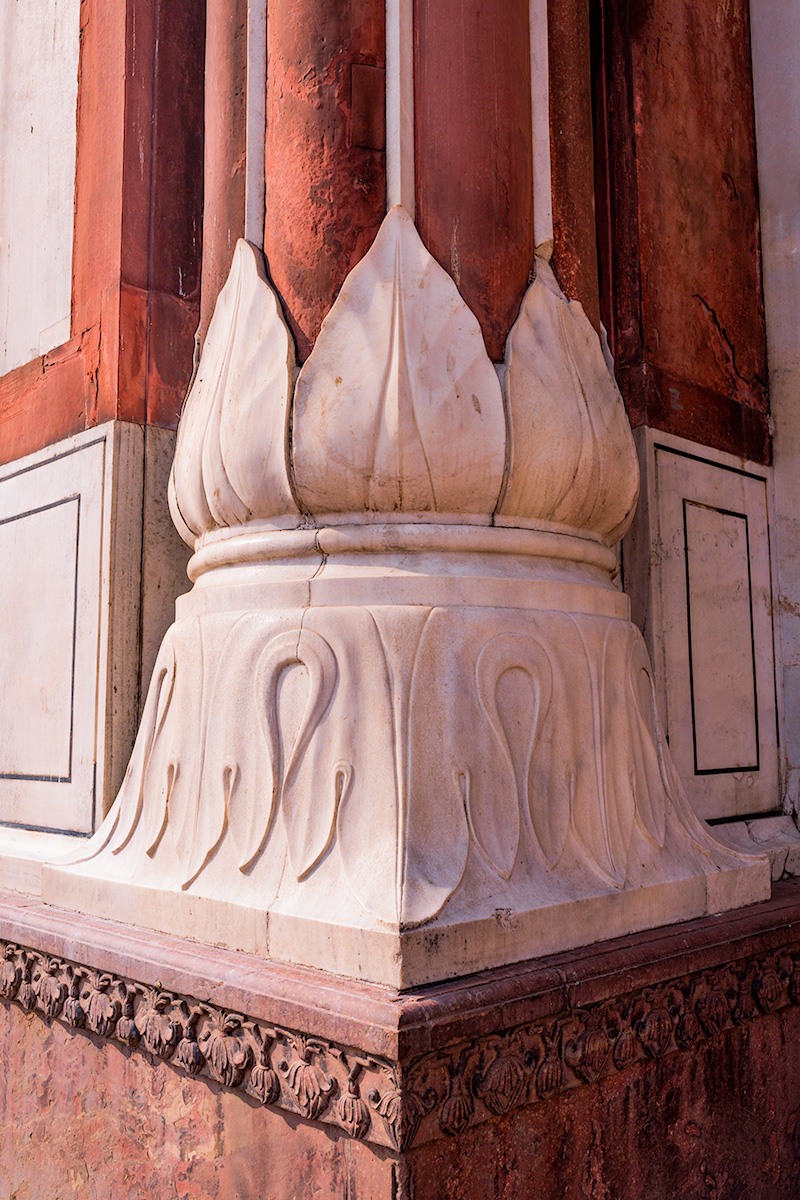 Floral Plinth, Jama Masjid Mosque, Chandni Chowk, New Delhi, India