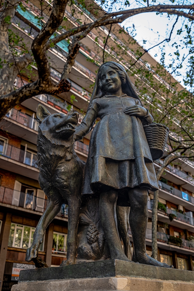 Little Red Riding Hood Befriends the Wolf, Barcelona, Catalonia, Spain