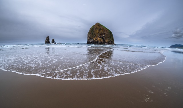Incoming, Haystack Rock, Cannon Beach, Oregon, United States of America